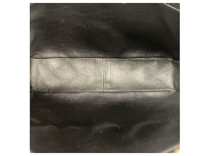 Chanel Matelassé Schultertasche - Ansicht 4