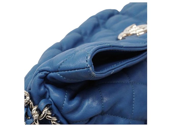 Chanel Matelassé Schultertasche mit Kette - Ansicht 6