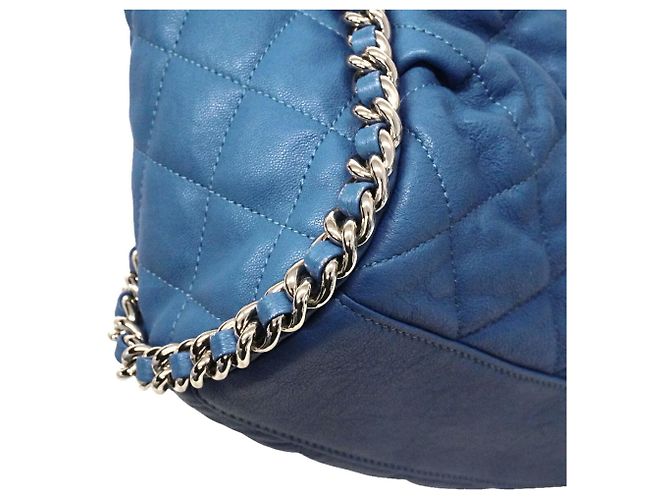 Chanel Matelassé Schultertasche mit Kette - Ansicht 7