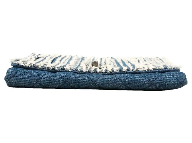 Borsa a tracolla Chanel in denim blu - vista 3