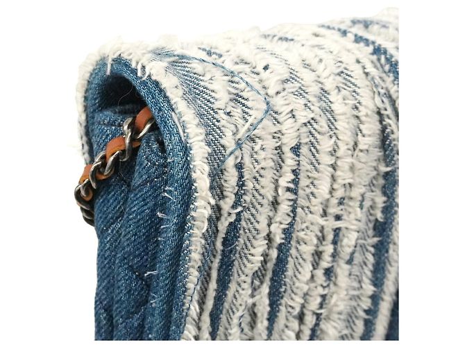 Borsa a tracolla Chanel in denim blu - vista 7
