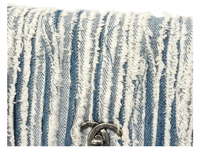 Borsa a tracolla Chanel in denim blu - vista 9