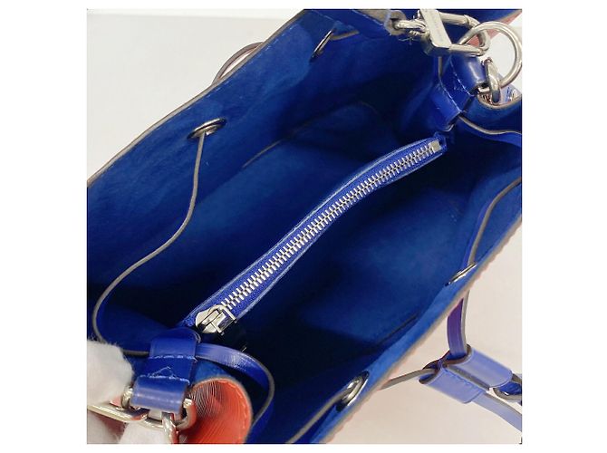 Néonoé Sac à main Louis Vuitton Epi NeoNoe M54365 Blue Coquelicot - vue 4