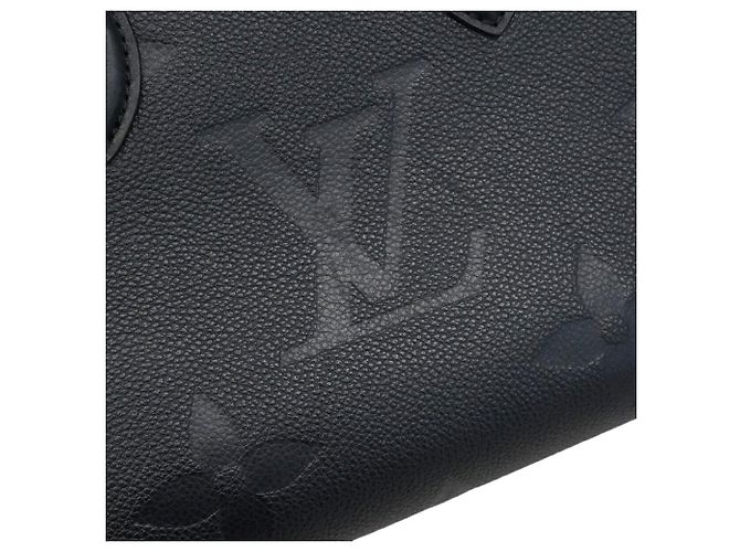 Bolso Louis Vuitton Monogram Empreinte OnTheGo PM - vista 6