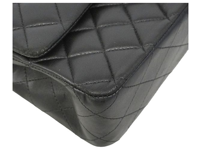 Borsa a tracolla Chanel Matelassé in pelle nera - vista 12