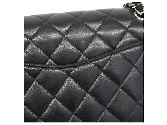 Borsa a tracolla Chanel Matelassé in pelle nera - vista 8
