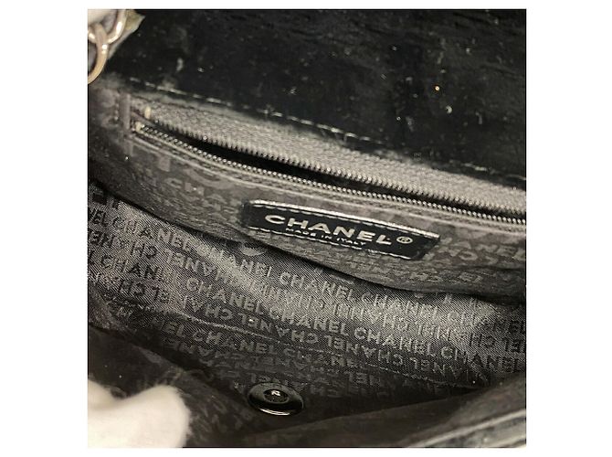 Borsa a tracolla Chanel Mini Matelassé con catena - vista 4
