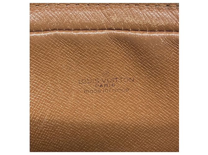 Borsa a pochette Louis Vuitton Monogram Marly Dragonne PM - vista 5