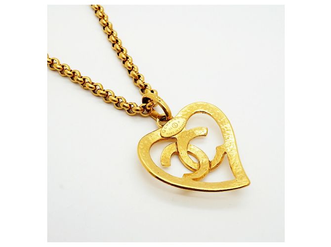 Collana Chanel placcata in oro con motivo a cuore - vista 2