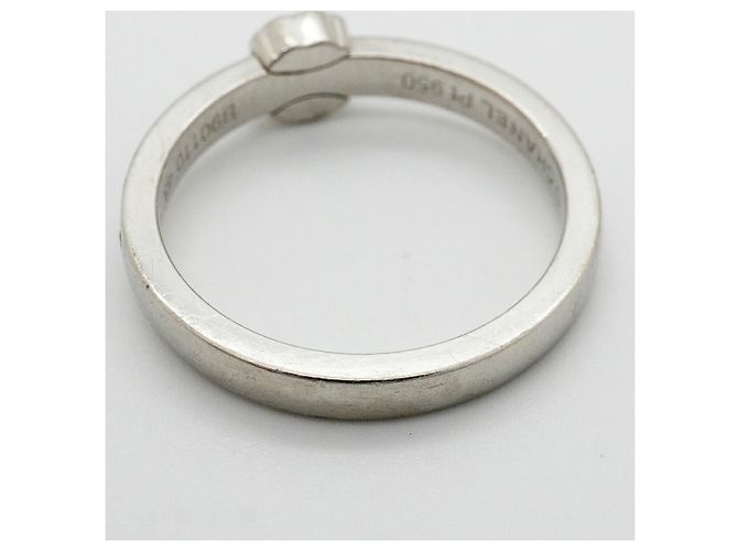 Chanel Camélia Bandring aus Platin mit Diamant - Ansicht 9