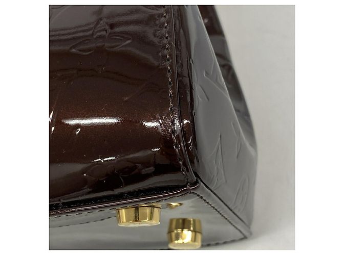 Borsa Louis Vuitton Vernis MM in Amarante - vista 6