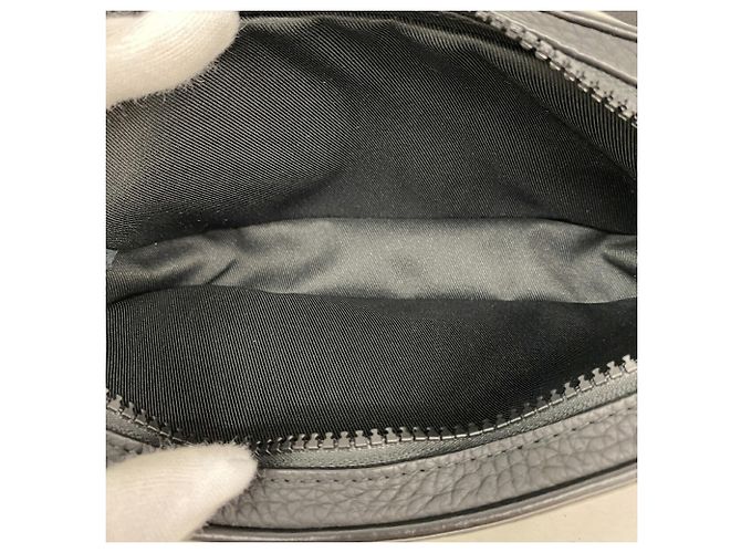 Borsa Louis Vuitton Monogram Taurillon Pochette Volga - vista 4