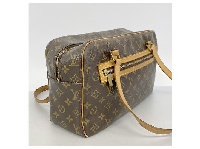 Cité Louis Vuitton Monogram Cite GM Shoulder Bag - view 2