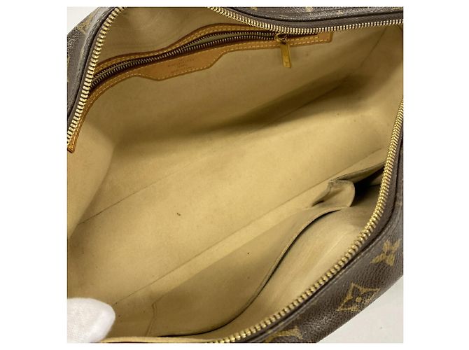 Cité Louis Vuitton Monogram Cite GM Shoulder Bag - view 4