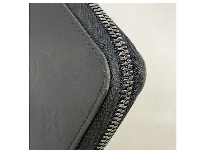 Portafoglio Zippy Louis Vuitton Monogram Shadow - vista 6