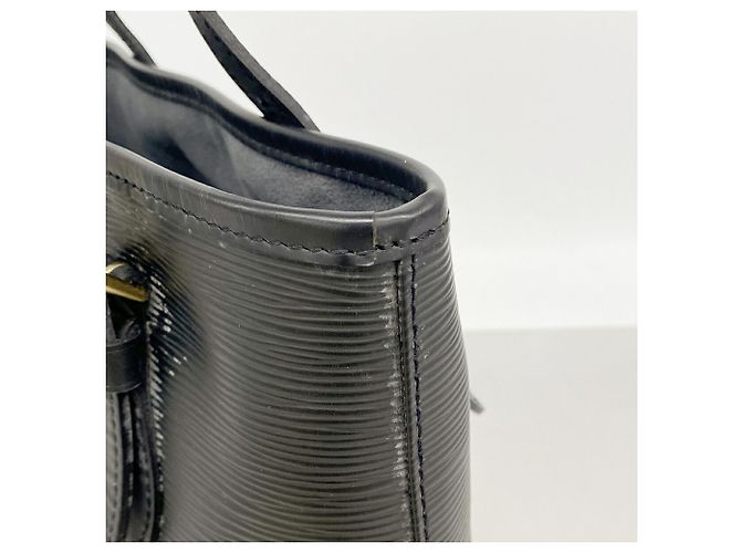 Bolso Petit Bucket de piel Epi Louis Vuitton - vista 9