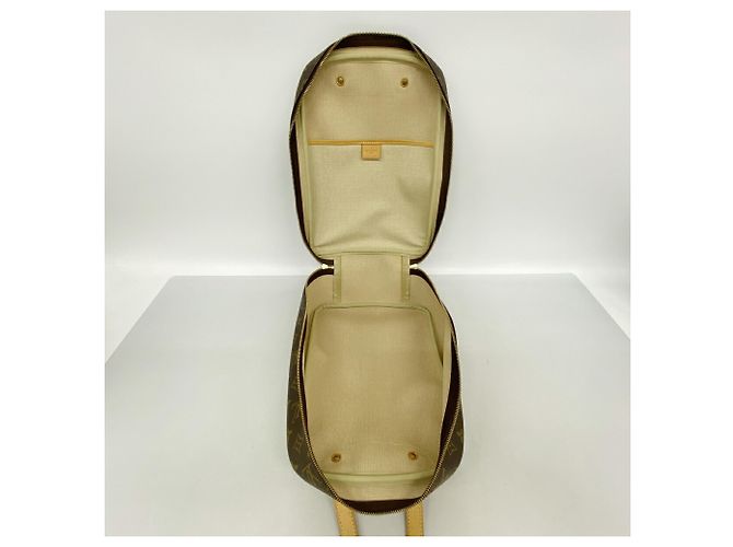 Sac à main Louis Vuitton Monogram Excursion - vue 4