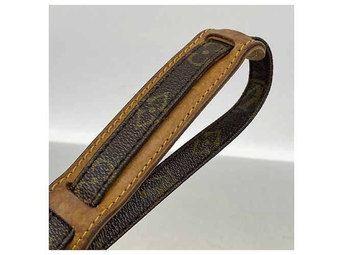 Louis Vuitton Monogram Pochette Marly Bandoulière Shoulder Bag - vista 9