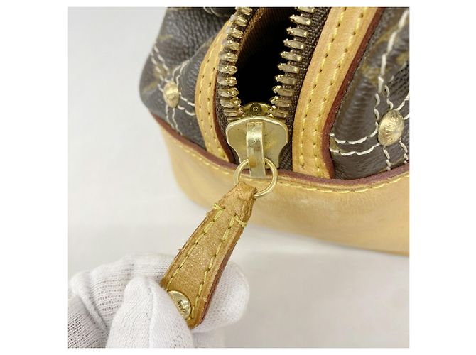 Louis Vuitton Monogram Rivet Handtasche - Ansicht 11