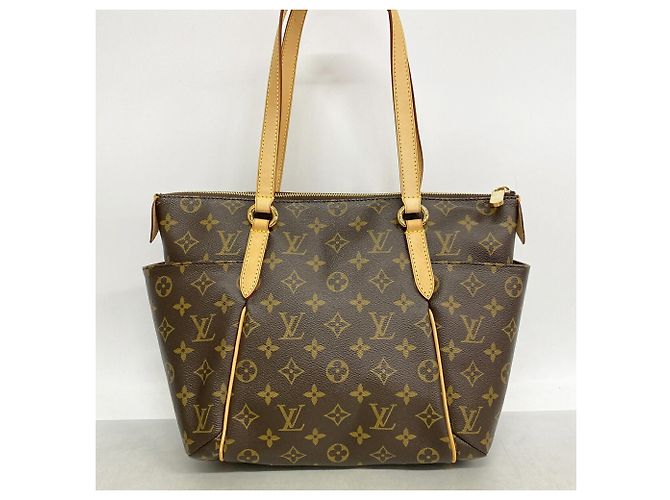 Sac cabas Louis Vuitton Monogram Totally PM - vue 8