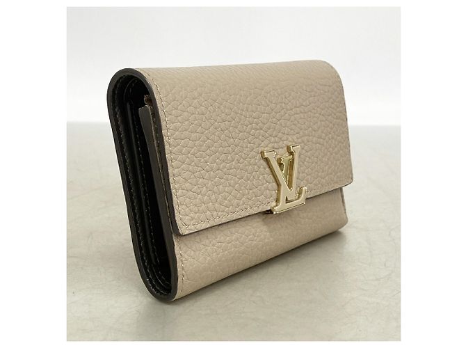 Louis Vuitton Portefeuille Capucines Compact Tri-fold Wallet - vista 2