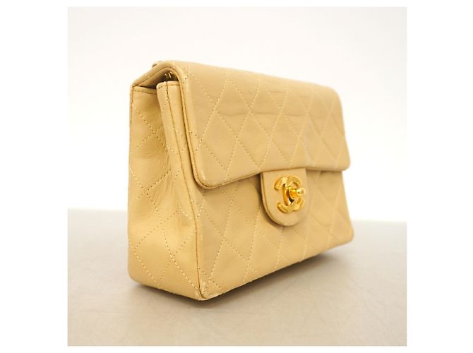 Borsa a tracolla Mini Matelassé con catena Chanel - vista 2