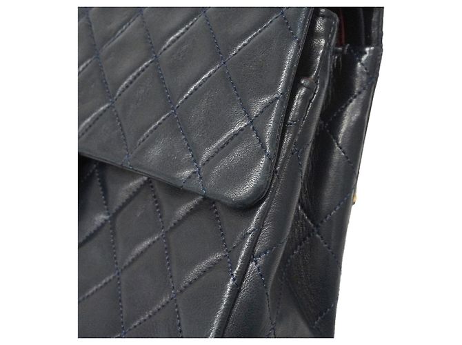 Borsa a tracolla Chanel Matelassé in pelle d'agnello blu navy - vista 12
