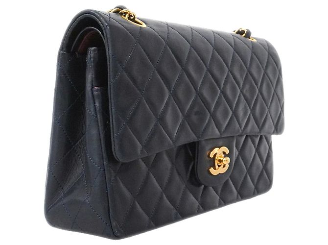 Borsa a tracolla Chanel Matelassé in pelle d'agnello blu navy - vista 2