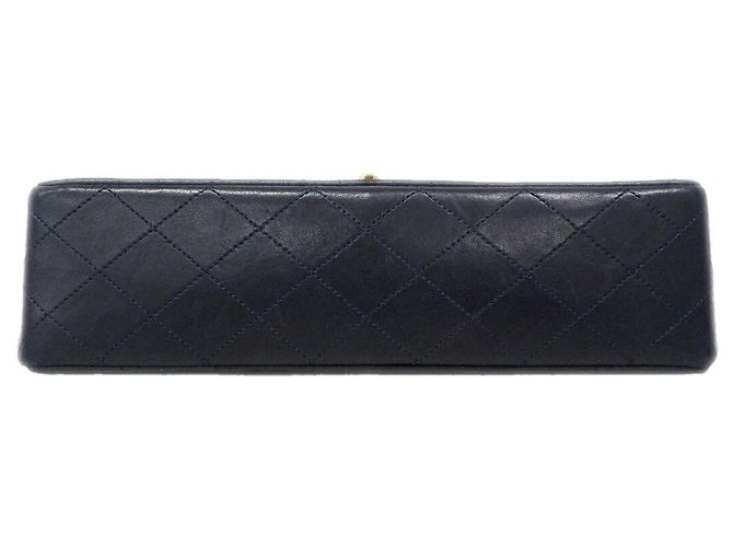 Borsa a tracolla Chanel Matelassé in pelle d'agnello blu navy - vista 3
