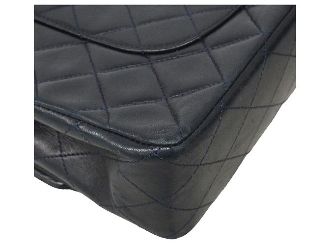 Borsa a tracolla Chanel Matelassé in pelle d'agnello blu navy - vista 6