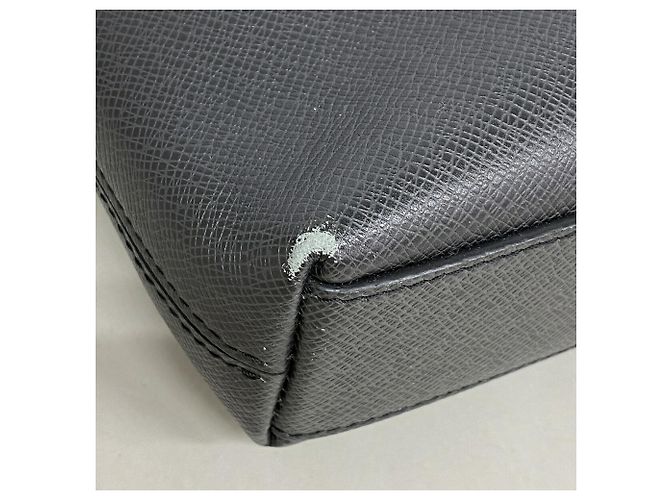 Borsa a tracolla Louis Vuitton Taiga Grigori PM - vista 6