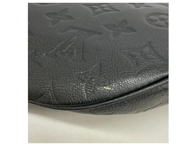 Sac Banane Louis Vuitton Monogram Shadow Discovery PM - vue 7