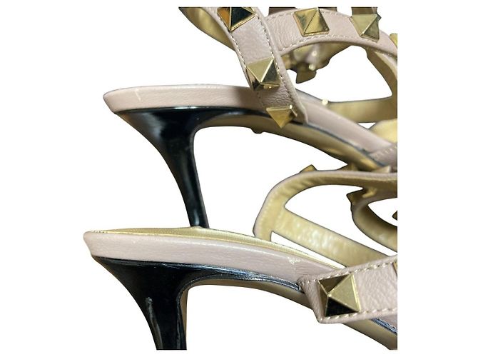 Sapatos de Salto em Pele Rockstud Valentino Garavani - vista 14