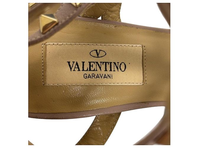 Sapatos de Salto em Pele Rockstud Valentino Garavani - vista 9