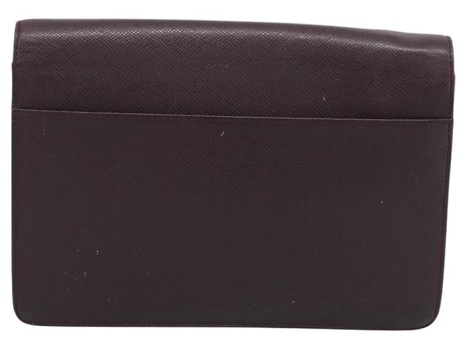 LOUIS VUITTON Bolso de mano Selenga de piel Taiga Acajou M30786 LV - vista 2