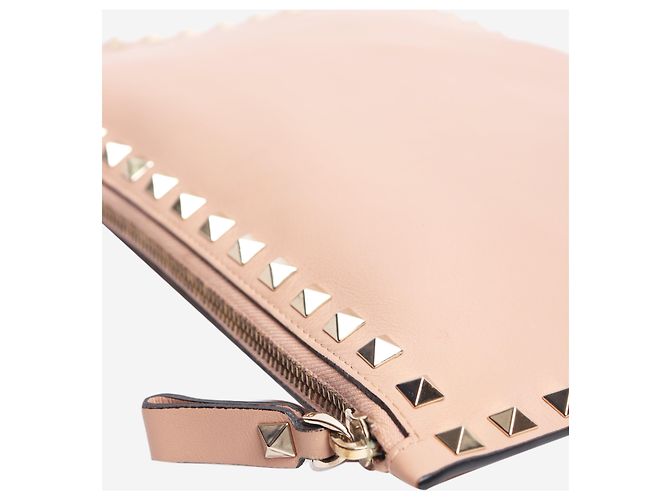 Valentino Clutch pouch grande Rockstud in pelle beige - vista 3