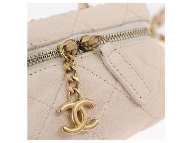 CHANEL Matelasse Vanity Chain Shoulder Pouch Caviar Skin White CC - vista 20
