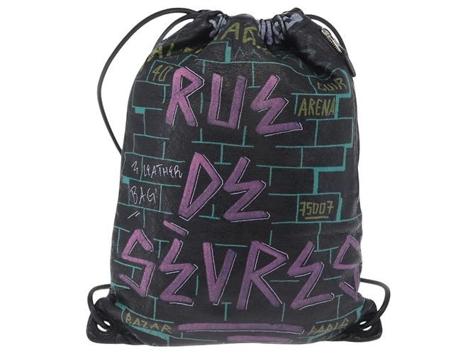 Balenciaga Graffiti Bazaar Drawstring Bag Leather Black 581779 - vista 2