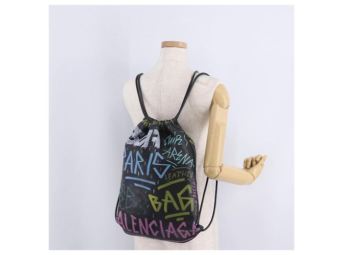 Balenciaga Graffiti Bazaar Drawstring Bag Leather Black 581779 - vista 25