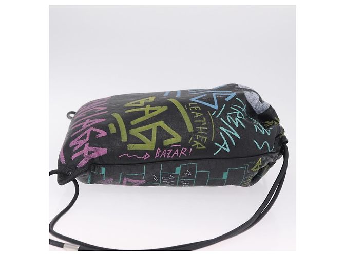 Balenciaga Graffiti Bazaar Drawstring Bag Leather Black 581779 - vista 3