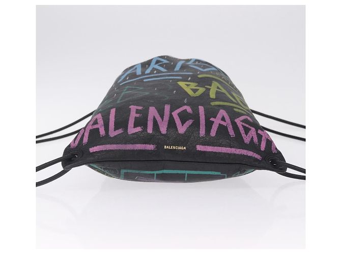 Balenciaga Graffiti Bazaar Drawstring Bag Leather Black 581779 - vista 5