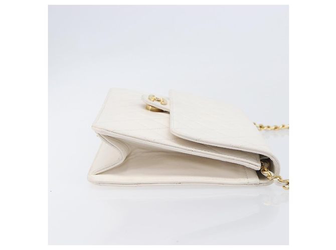 CHANEL Matelasse Shoulder Bag Lamb Skin White Gold Tone CC - vista 4