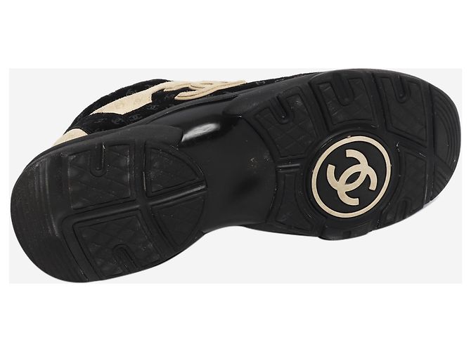 Chanel Sneakers in camoscio CC stampate nero e beige - taglia EU 40 - vista 4