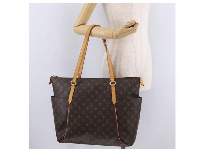LOUIS VUITTON Monogram Totally GM Shoulder Bag M56690 LV - view 25