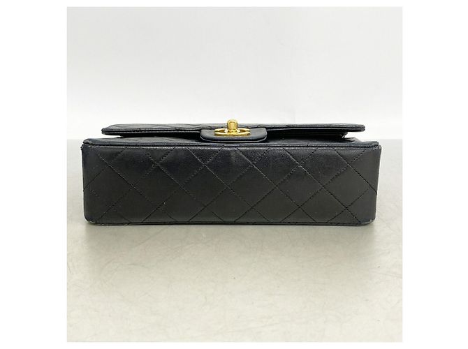 Chanel Matelassé Black Shoulder Bag - view 3