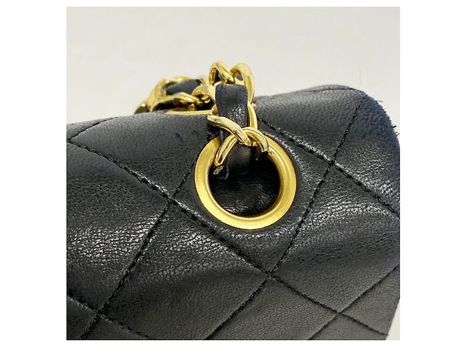 Chanel Matelassé Black Shoulder Bag - view 9