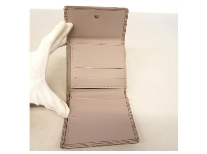 Billetera Louis Vuitton Lilac Tri-Fold - vista 3