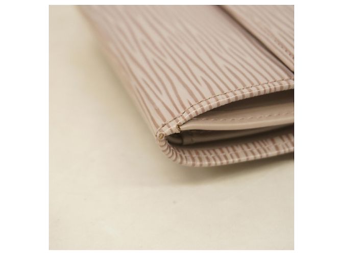 Billetera Louis Vuitton Lilac Tri-Fold - vista 6