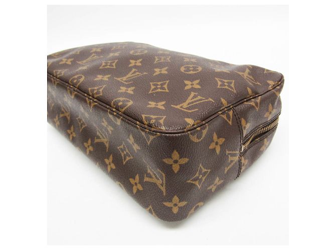 Louis Vuitton Monogram Toilet Pouch 28 - vista 4