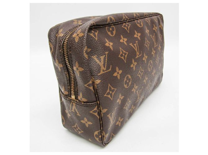 Louis Vuitton Monogram Toilet Pouch 28 - vista 6